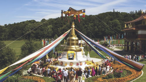 Les points forts de la consécration du stupa en mémoire de Khandro, images de drone